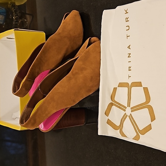 💕TRINA TURK💕 Sunset Blvd Suede Slingback Heels ~ Tan 10 New with Box (No Lid) - Picture 13 of 16
